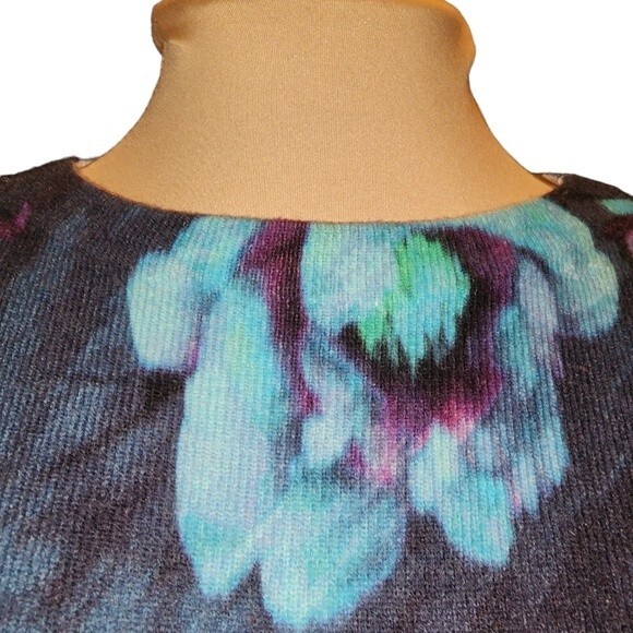Talbots Petites Pure Cashmere Blue & Black Floral Lightweight Sweater Size MP - Picture 2 of 11